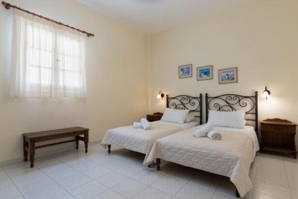 Sardis Rooms Aliki  Esterno foto